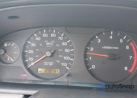 2000 Nissan Frontier Desert Runner Se-V6/Desert Runner Xe-V6 z USA, uszkodzony, nr VIN 1N6ED26T6YC396689